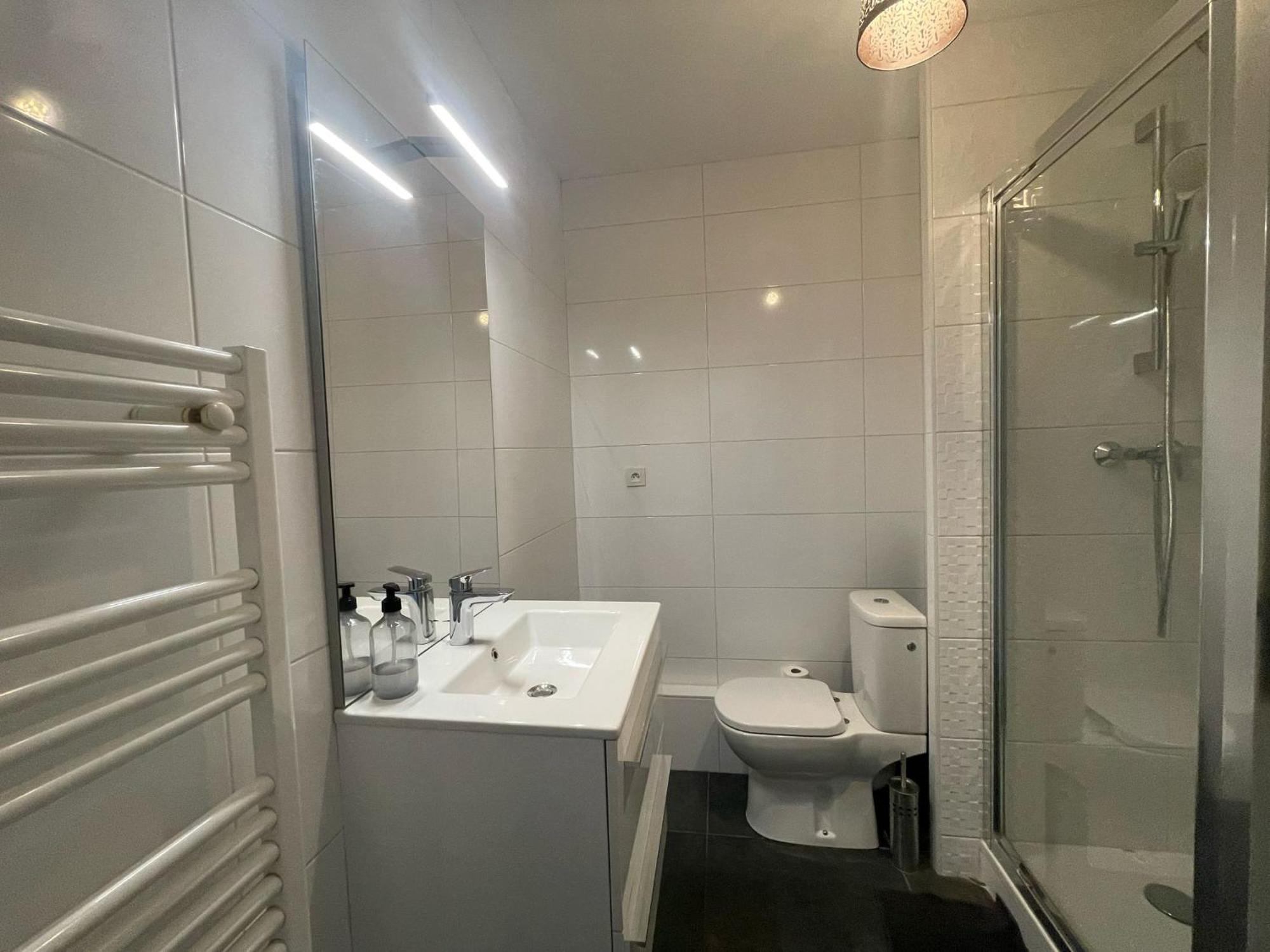 City & Cosy, Lyon Charcot- Wifi - Lave Linge - Balcon - Parking מראה חיצוני תמונה
