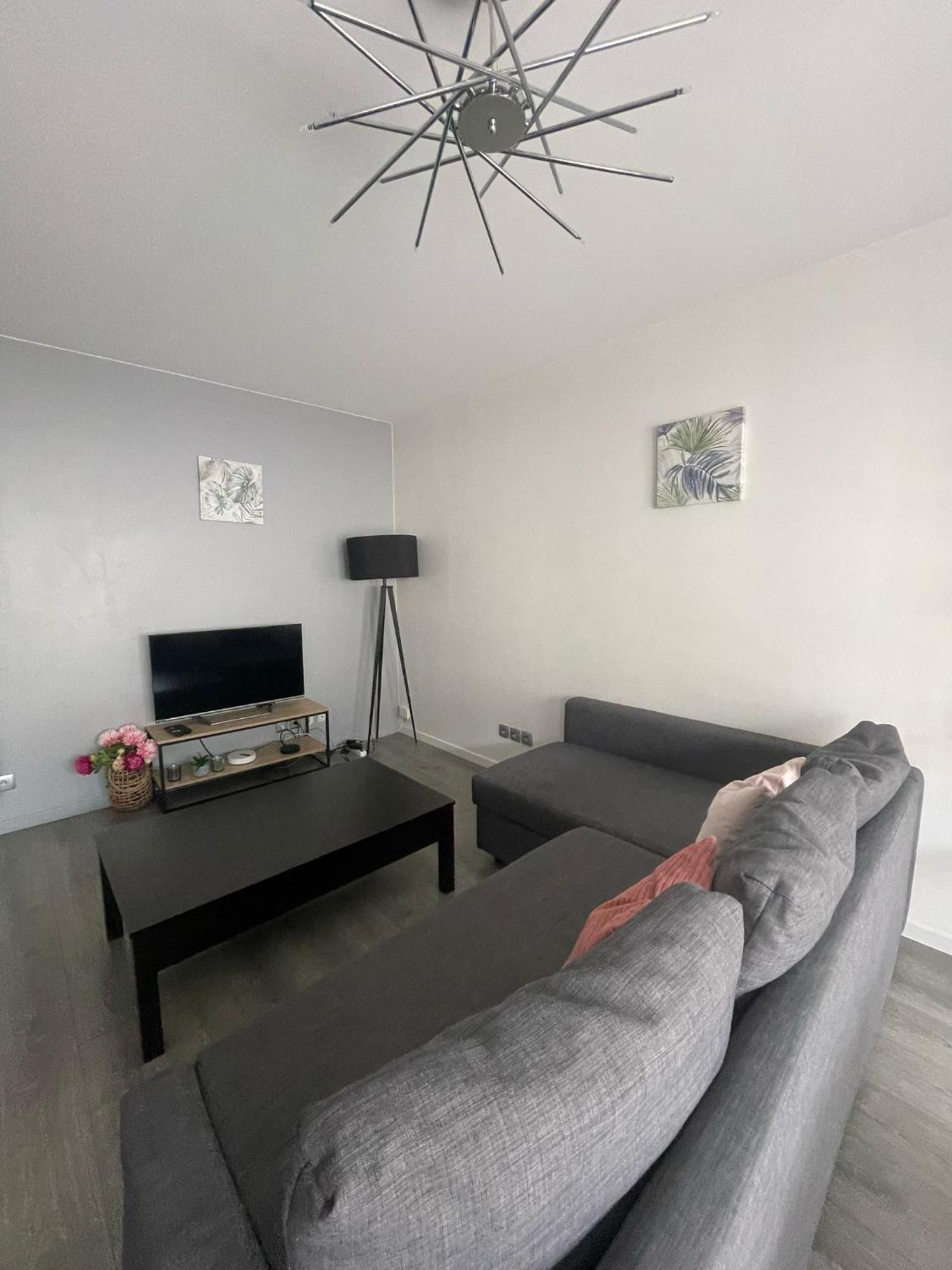 City & Cosy, Lyon Charcot- Wifi - Lave Linge - Balcon - Parking מראה חיצוני תמונה